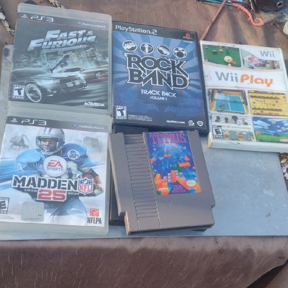 Video Games - Picture 1 of 1